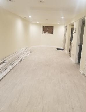 4113 Gladys Ave, Chicago IL 60624-3021 exterior