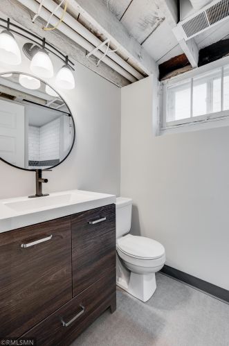 807 Hamline Ave, Saint Paul MN  55104-1300 exterior