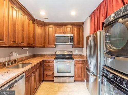 1736 Westwind Way, Mc Lean VA 22102-1606 exterior