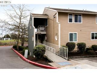 12452 110th Ct, Happy Valley, OR 97015-9771