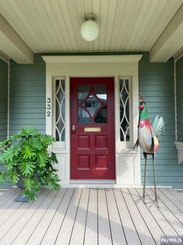 332 Terrace Ave, Hasbrouck Heights NJ  07604-2030 exterior