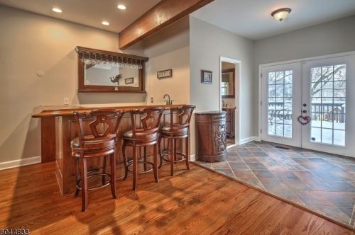 6 Ryan Ct, Chester NJ 07930-3002 exterior