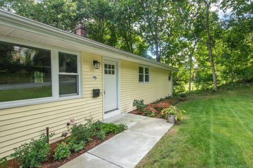 65 Flagg St, Worcester MA  01602-1452 exterior