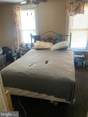 2261 37 St, Camden NJ 08110-2207 exterior