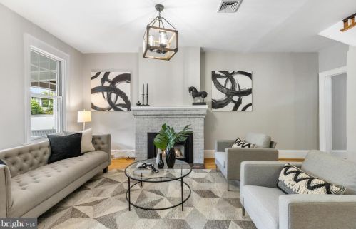 123 Peyton St, Alexandria VA 22314-2723 exterior