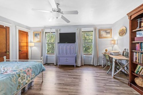 1032 Yale Ave, Saint Louis MO 63117-1823 exterior