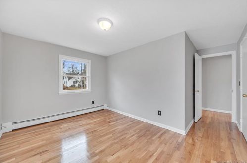 405 Francis St, New Britain CT 06053-3052 exterior