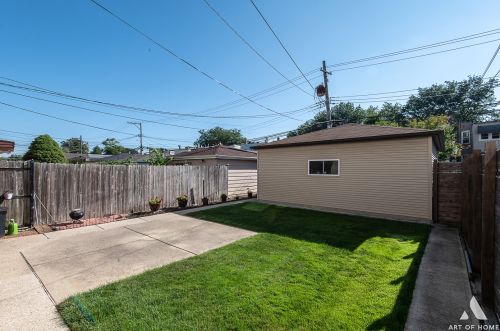 3621 Whipple St, Chicago IL 60655-2328 exterior