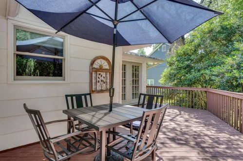 1998 Gainsborough Dr, Atlanta GA 30341-1017 exterior