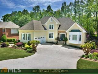 1202 Lake Washington Dr, Lawrenceville GA  30043-6645 exterior