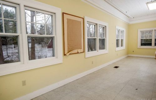 351 Main St, Ridgefield CT 06877-3810 exterior