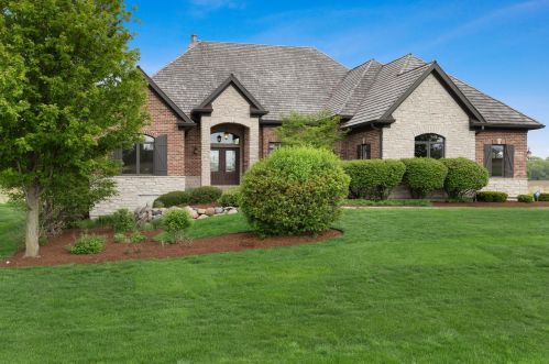 1291 Longwood Dr, Bull Valley, IL 60098-7942