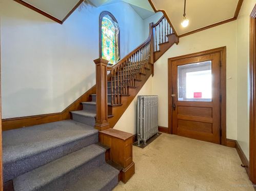 234 Woodford St, Portland, ME 04103-5641