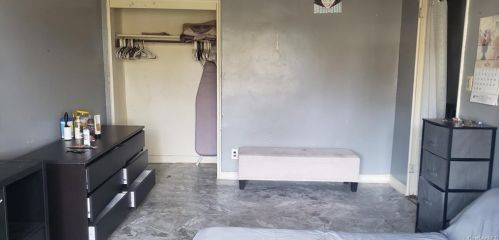 1429 Hicks St, Bronx NY 10469-1729 exterior