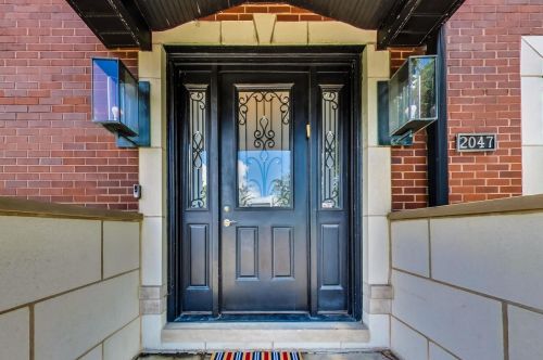 2047 Honore St, Chicago IL  60614-3910 exterior