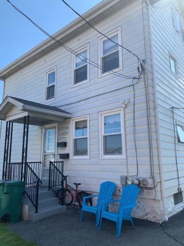 138 High St, Woonsocket RI 02895-4333 exterior