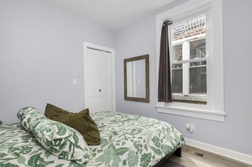 1229 32nd St, Chicago IL  60608-6318 exterior