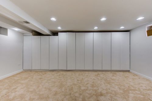 2959 Washtenaw Ave, Chicago IL 60645-3210 exterior