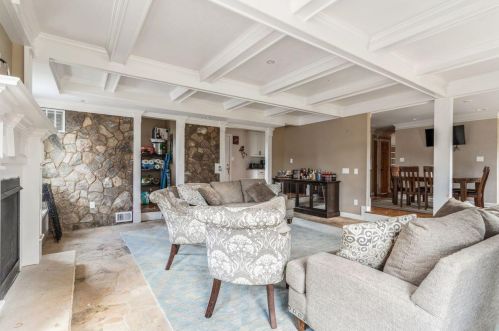 2496 Kingsland Dr, Atlanta GA 30360-1457 exterior