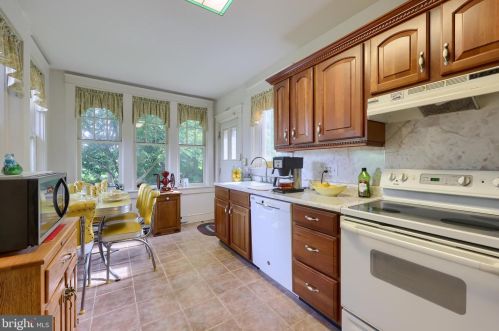 1937 Lititz Pike, Lancaster PA 17601-3337 exterior