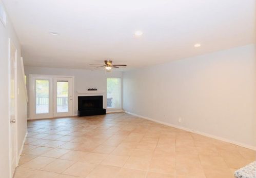 64 April Hl, Montgomery TX 77356-5923 exterior