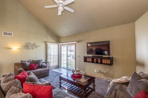 1734 22 St, Milwaukee WI 53215-4407 exterior