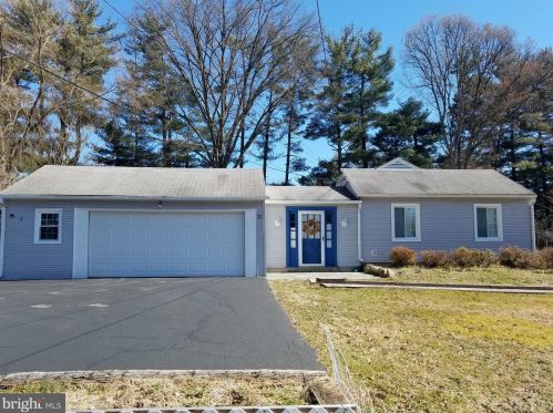 5 Piping Rock Dr, Silver Spring, MD 20905-5863