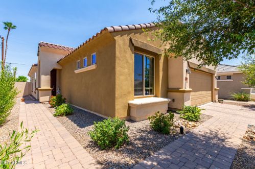 3123 32nd Way, Phoenix, AZ 85018-6206