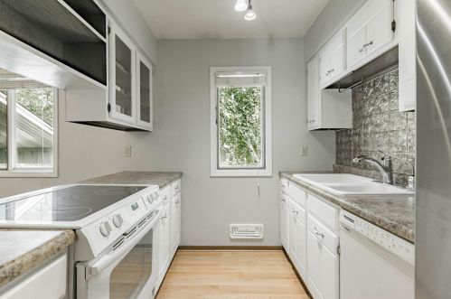 12977 Finch Way, Saint Paul MN 55124-8140 exterior