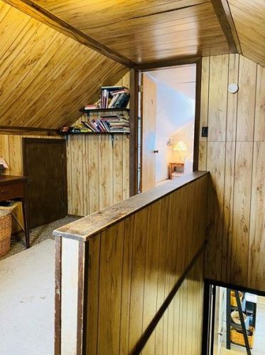 738 Camp Hollow Rd, Pittsburgh PA 15122-3300 exterior