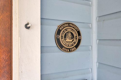 1306 18th Ave, Tampa FL 33605-2639 exterior