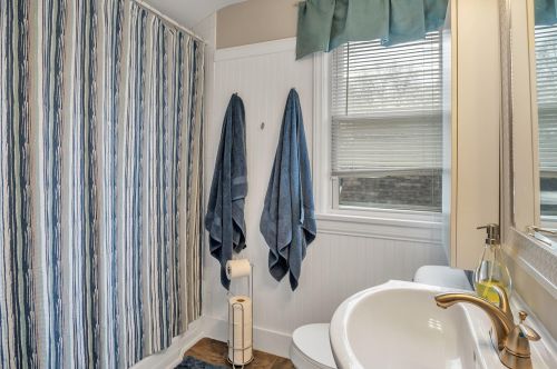 1205 Griswold St, Grand Rapids MI 49507-3814 exterior