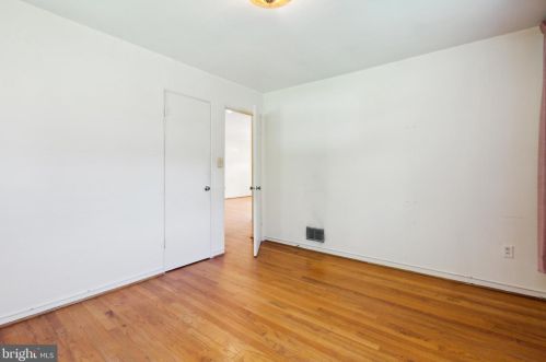 1208 Ruatan St, Silver Spring MD 20903-3321 exterior