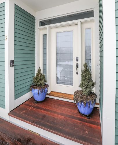 2 Fairview Dr, Concord NH 03301-6917 exterior