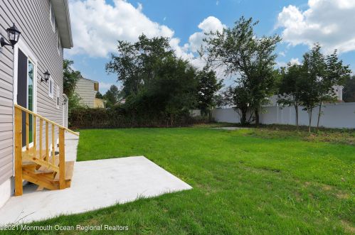 16 Carole Pl, Old Bridge NJ  08857-2502 exterior