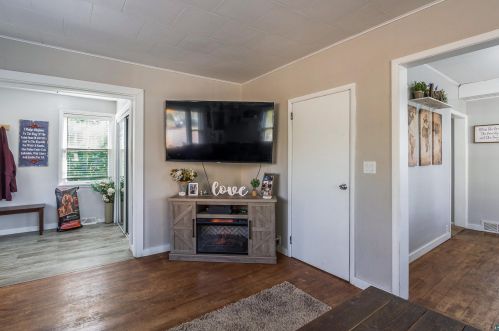 3864 Nelson Rd, Duluth MN 55803-2739 exterior