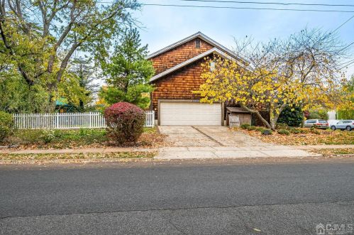 4 Fairhill Rd, Edison NJ 08817-2962 exterior