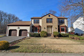 18 Gloria Ave, Edison, NJ 08820-2925