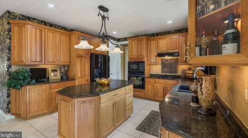 2706 Dillon Dr, Jamison PA 18929-1259 exterior