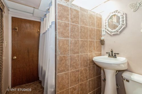 515 Briggs St, Joliet IL 60433-9518 exterior