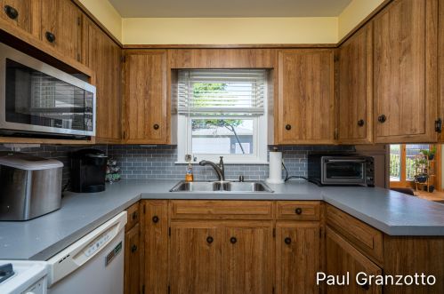 1467 Den Hertog St, Wyoming MI 49509-2730 exterior