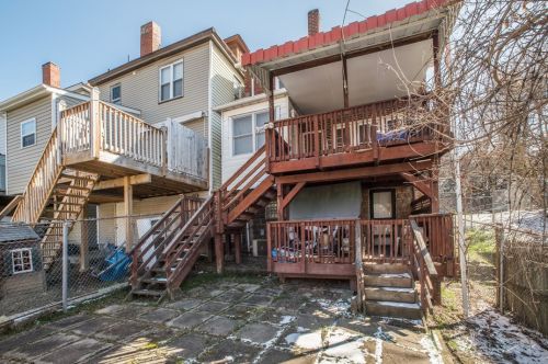 90 Pasadena, Pittsburgh PA 15215-0024 exterior