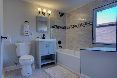 10234 Perry Ave, Chicago IL  60628-2039 exterior