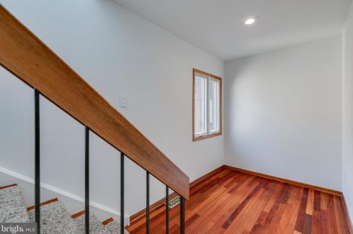 747 3 St, Philadelphia PA 19147-3324 exterior