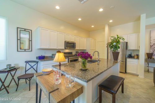 5540 Guthrie Peak Dr, Green Valley AZ 85622-8115 exterior