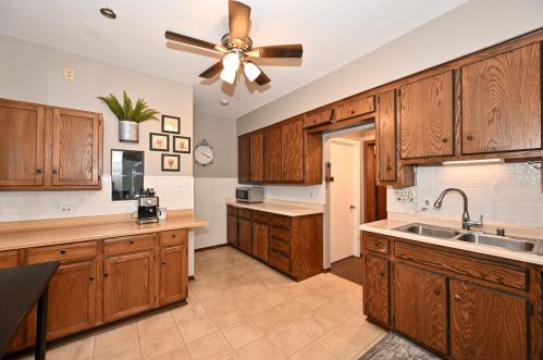 3269 Bartlett Ave, Milwaukee WI  53211-3022 exterior