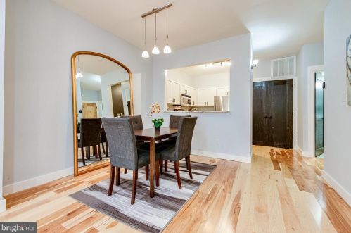 4656 Lambert Dr, Alexandria VA 22311-4942 exterior