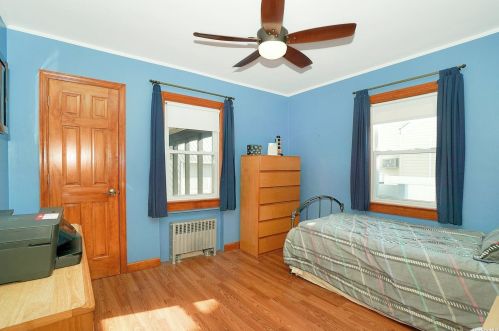 145 Chester St, Valley Stream NY 11580-4210 exterior