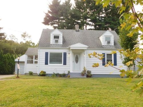 60 Lumae St, Springfield, MA 01119-2506