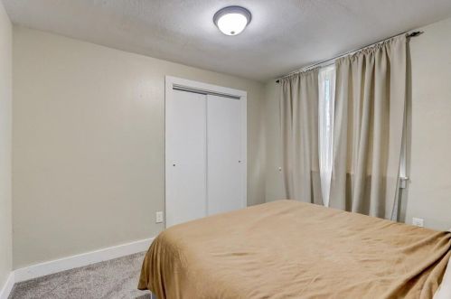 514 64, Milwaukee WI 53213-4050 exterior